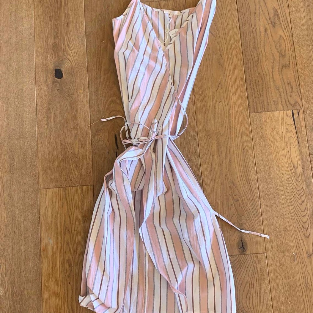 WRAP AROUND DRESS